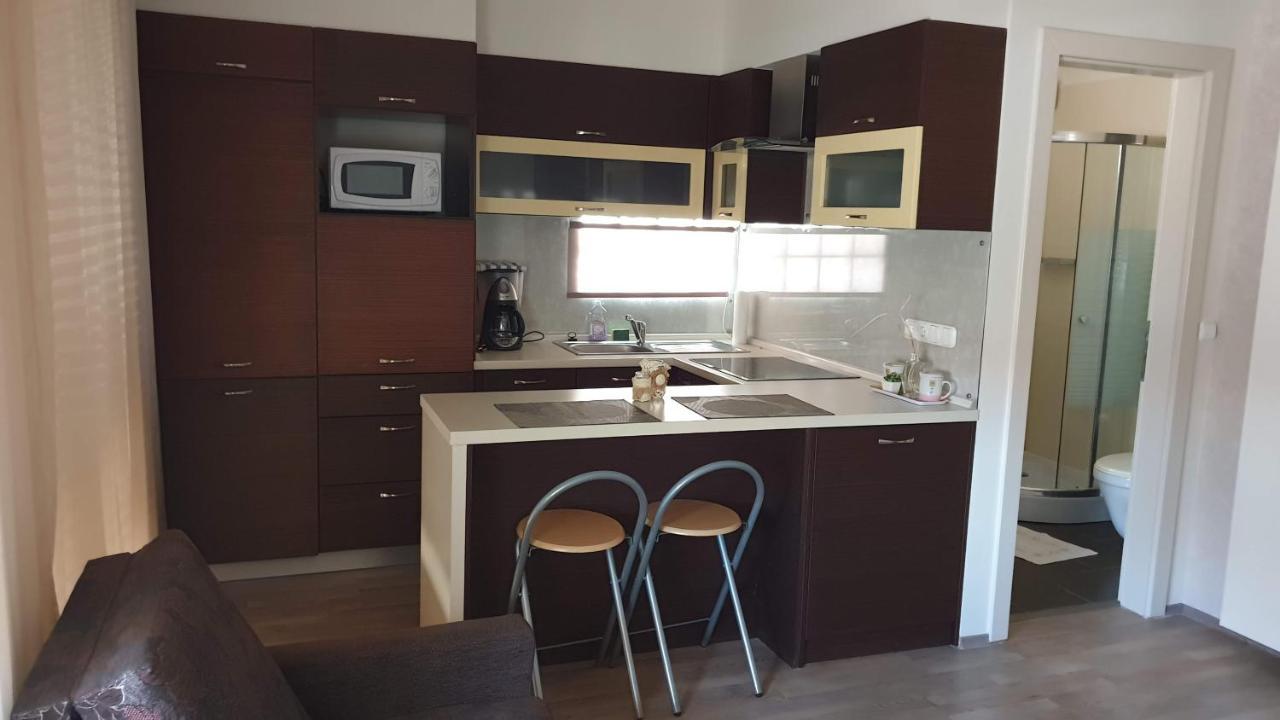 Keller Arany Apartmanok Гайдусобосло Екстер'єр фото